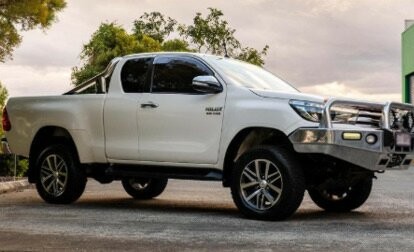 Toyota Hilux image 1