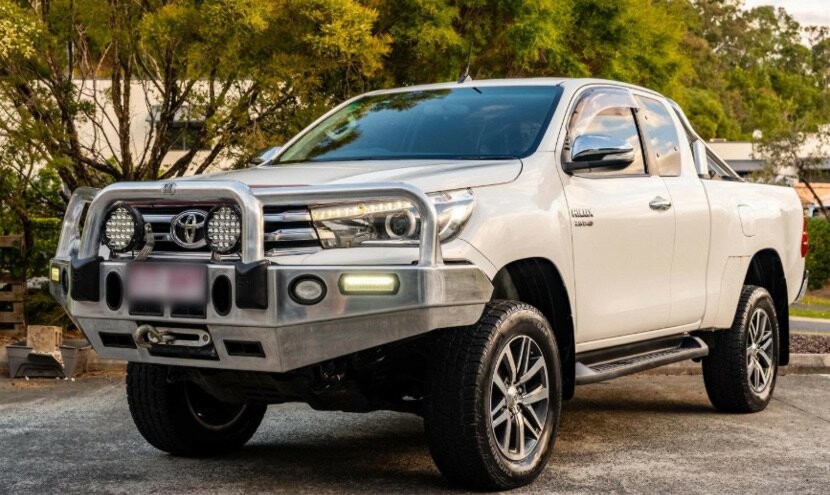 Toyota Hilux image 3