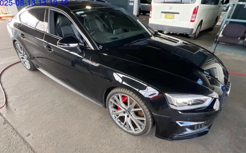 Audi S5 image 1