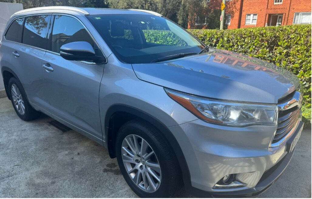 Toyota Kluger image 1