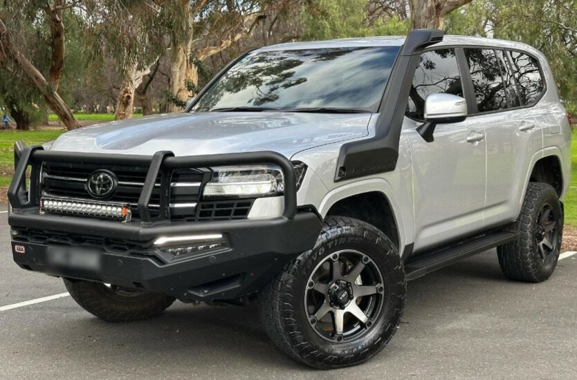 Toyota Landcruiser image 2