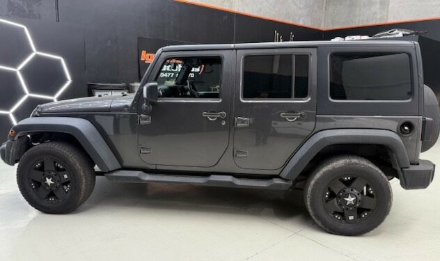 Jeep Wrangler image 3