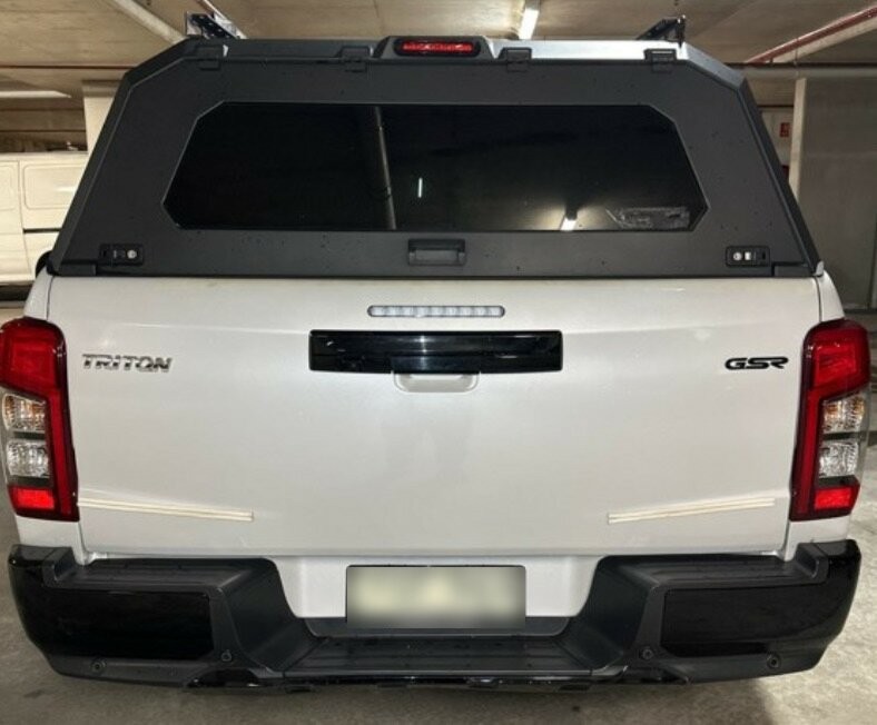 Mitsubishi Triton image 2