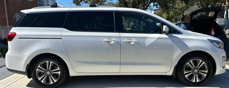 Kia Carnival image 4