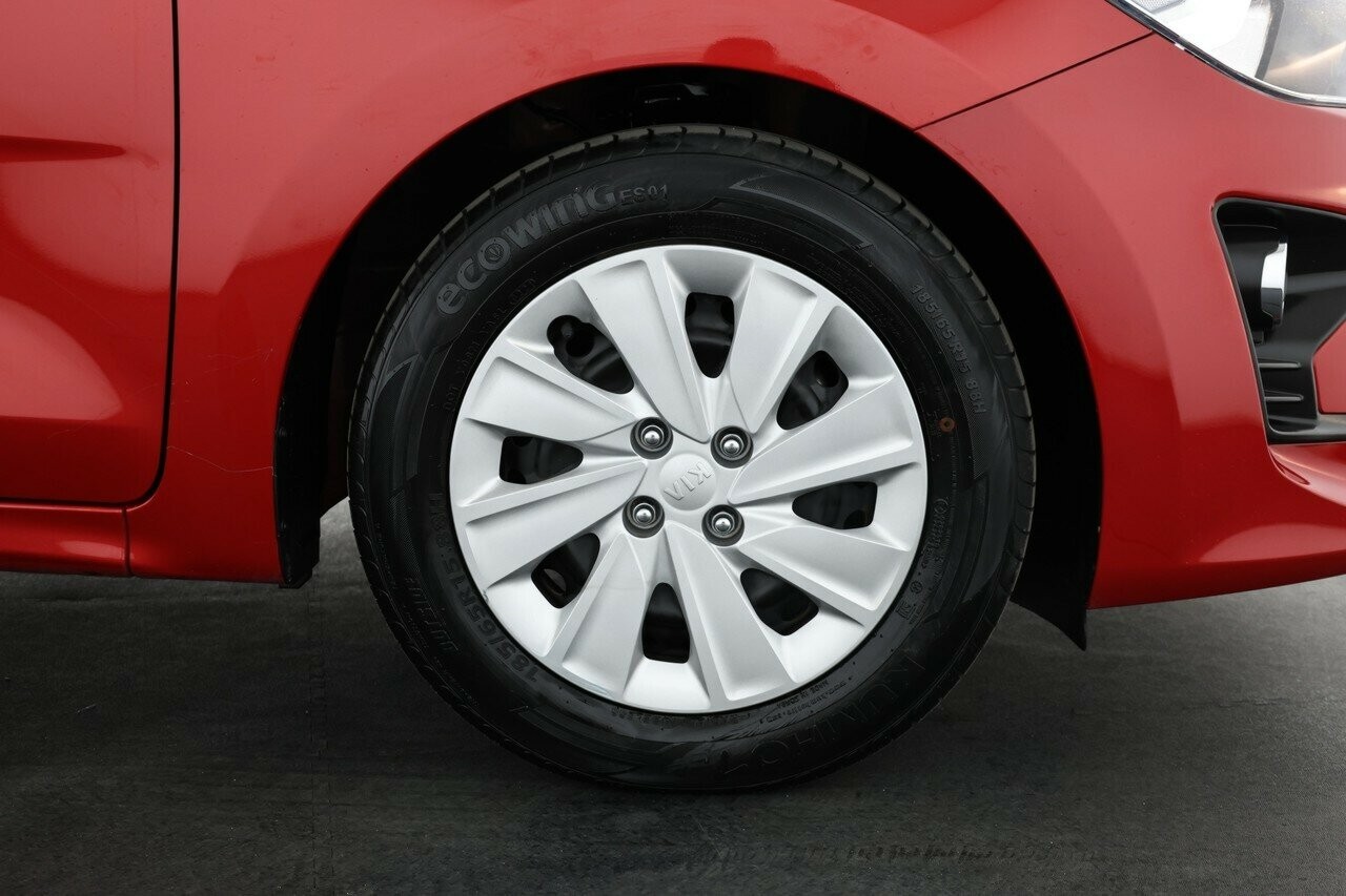 Kia Rio image 4