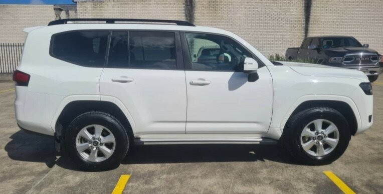 Toyota Landcruiser image 4