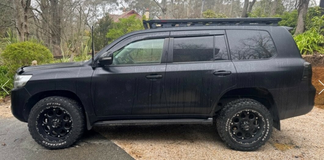 Toyota Landcruiser image 3