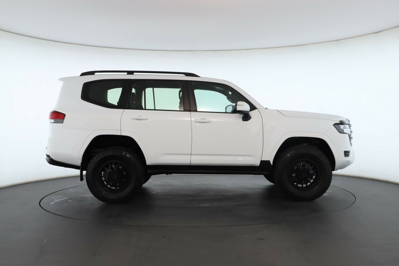 Toyota Landcruiser image 3