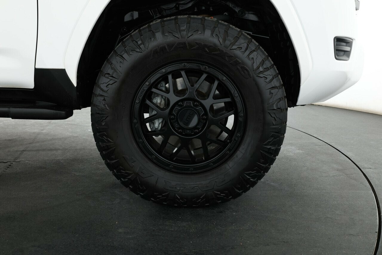 Toyota Landcruiser image 4