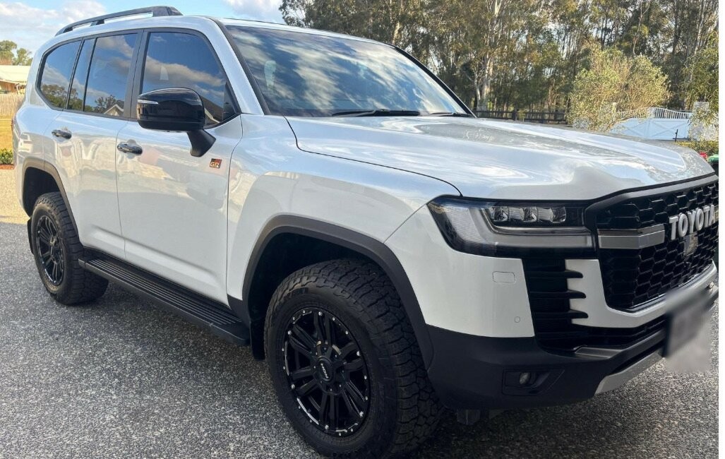 Toyota Landcruiser image 1