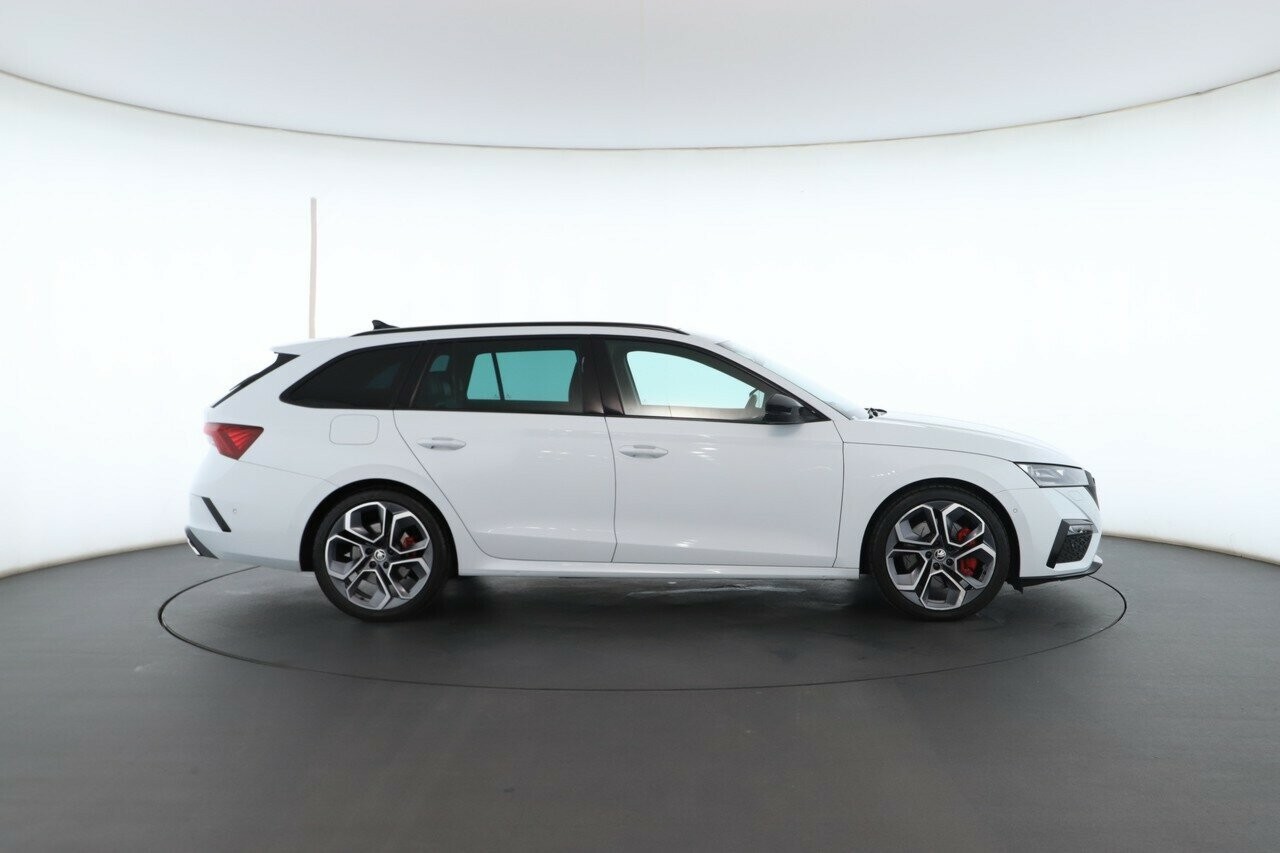 Skoda Octavia image 3