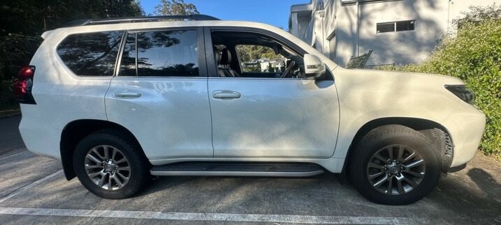 Toyota Landcruiser Prado image 2
