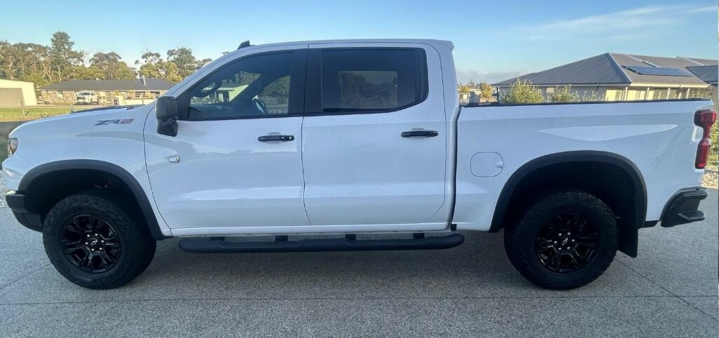 Chevrolet Silverado image 3