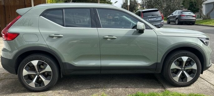 Volvo Xc40 image 2