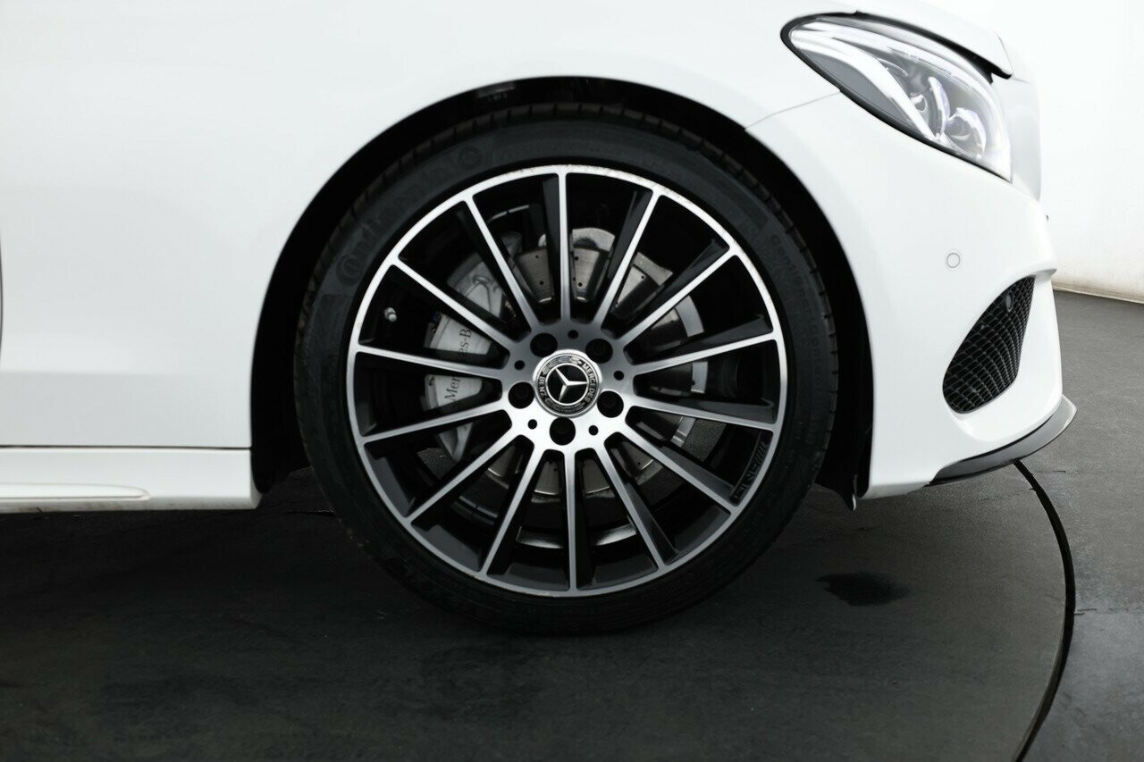 Mercedes Benz C-class image 4