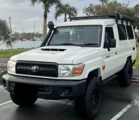 Toyota Landcruiser image 2