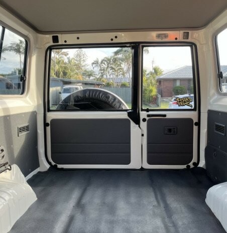 Toyota Landcruiser image 3