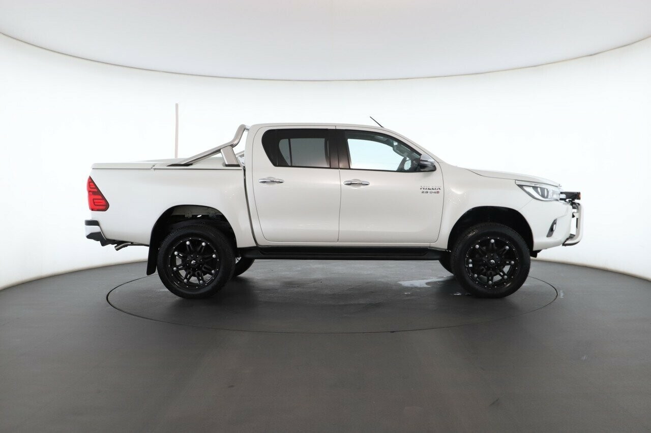 Toyota Hilux image 3
