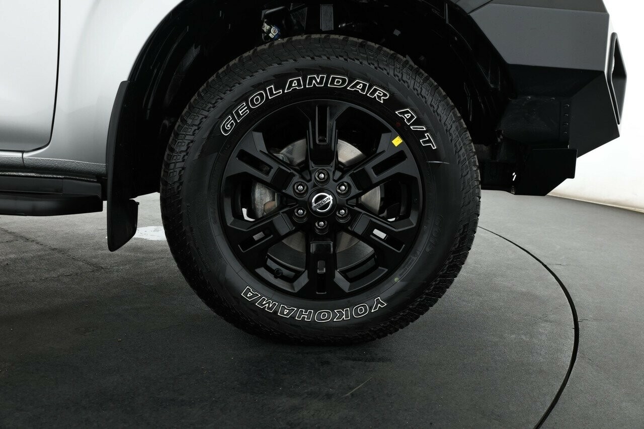 Nissan Navara image 4