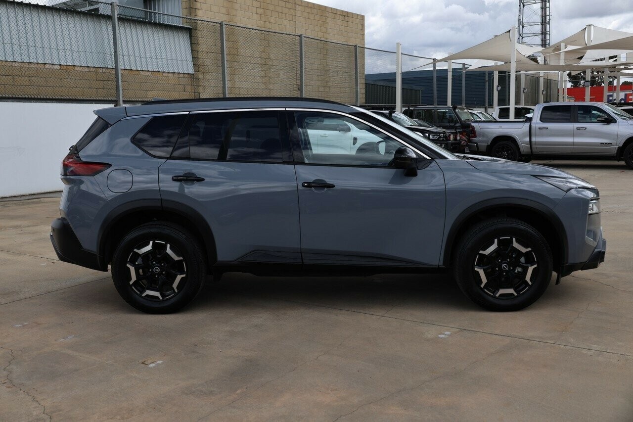 Nissan X-trail image 2