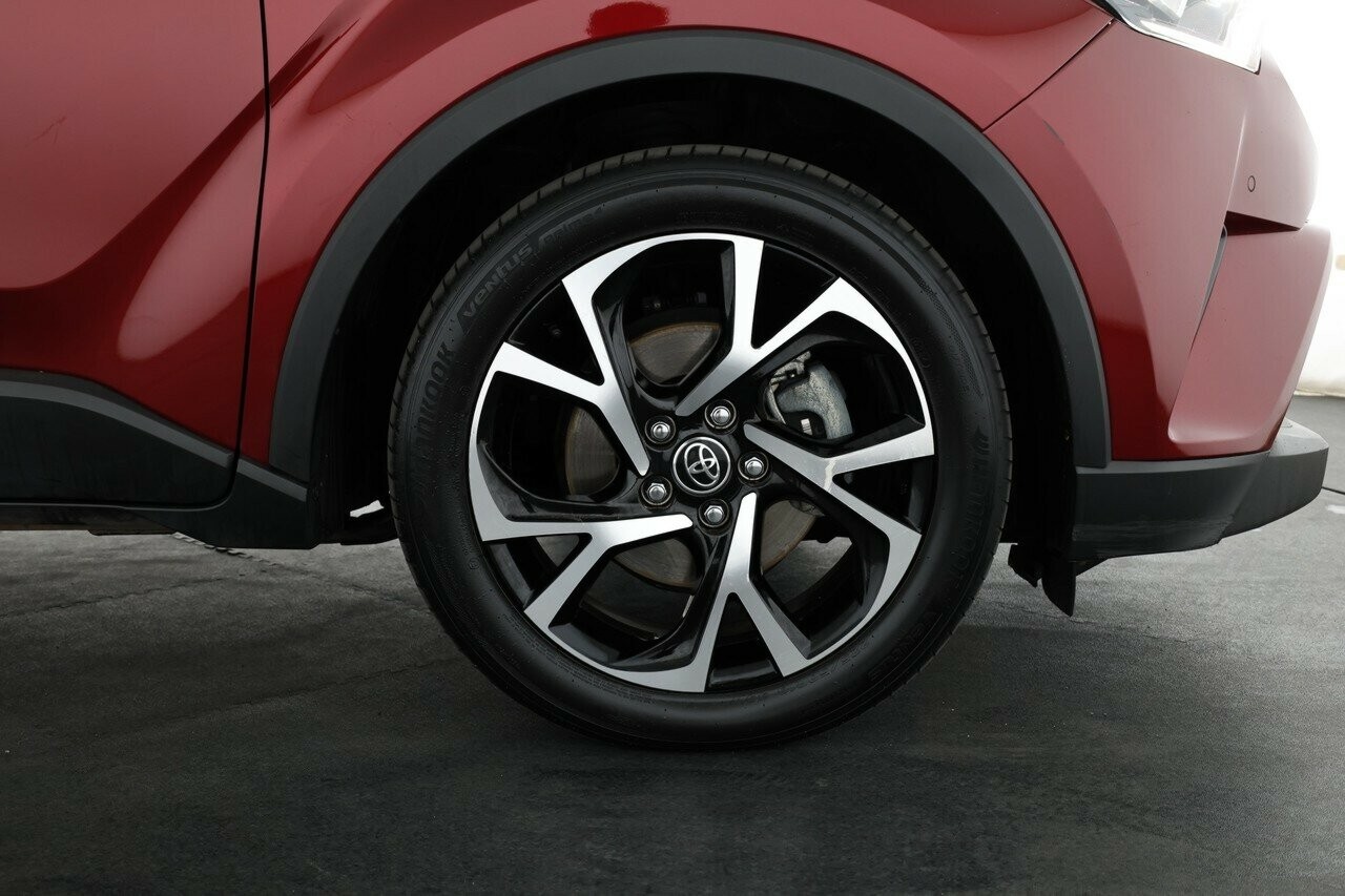 Toyota C-hr image 4
