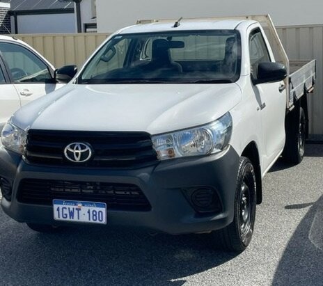 Toyota Hilux image 1