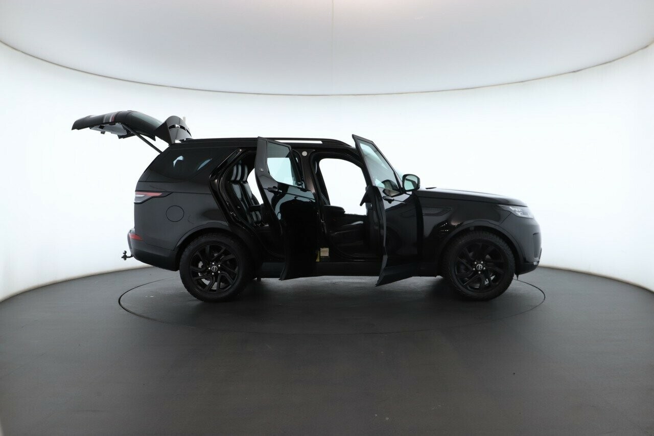 Land Rover Discovery image 2