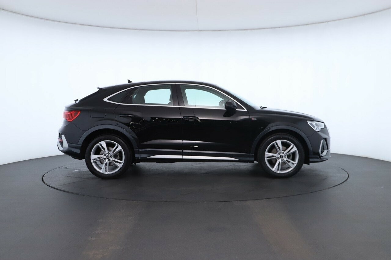 Audi Q3 image 3