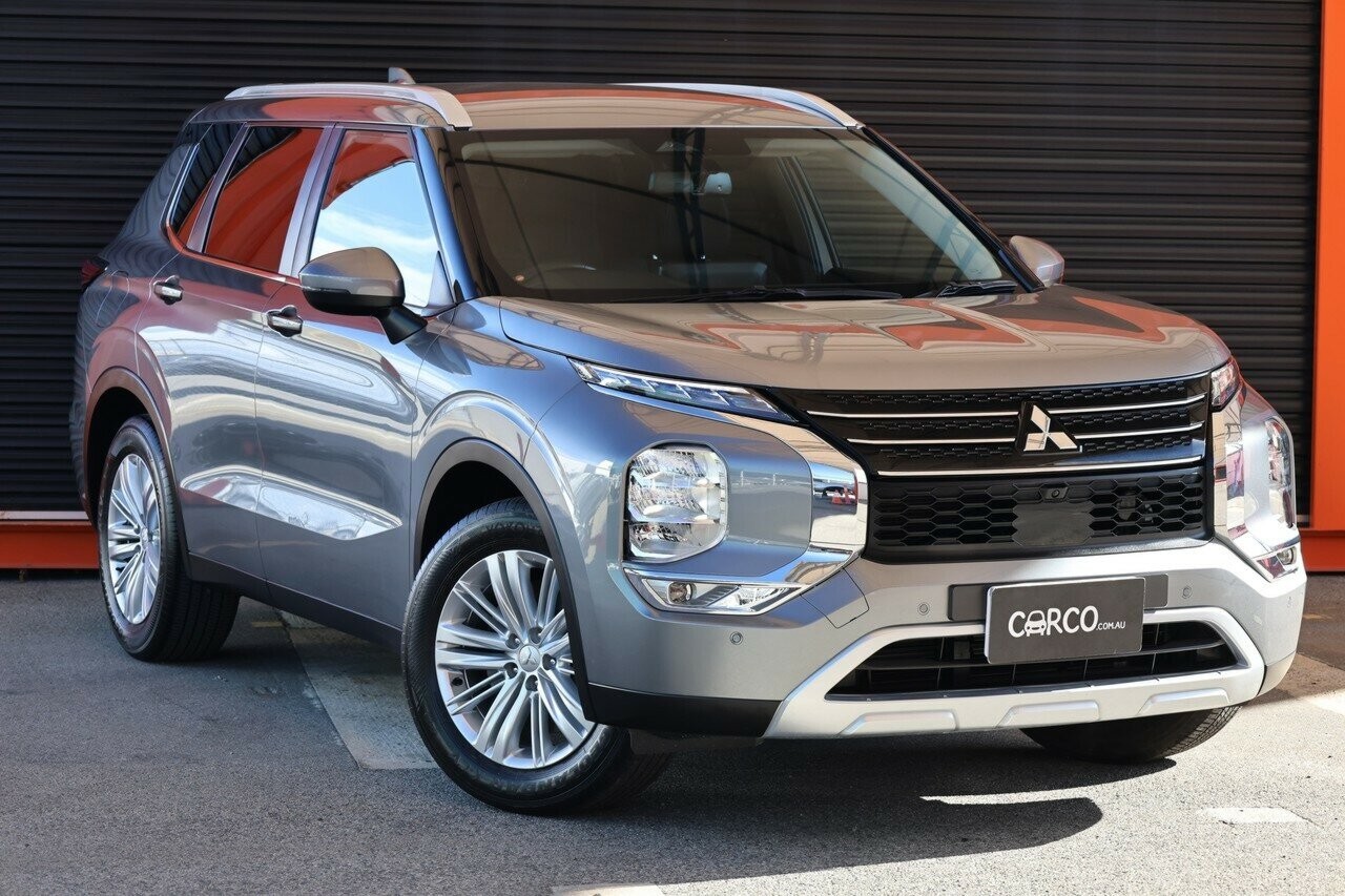 Mitsubishi Outlander image 1