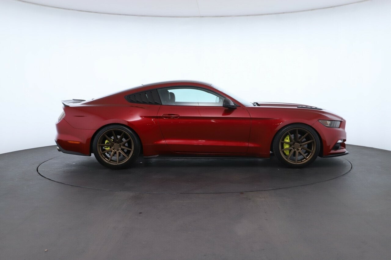 Ford Mustang image 3