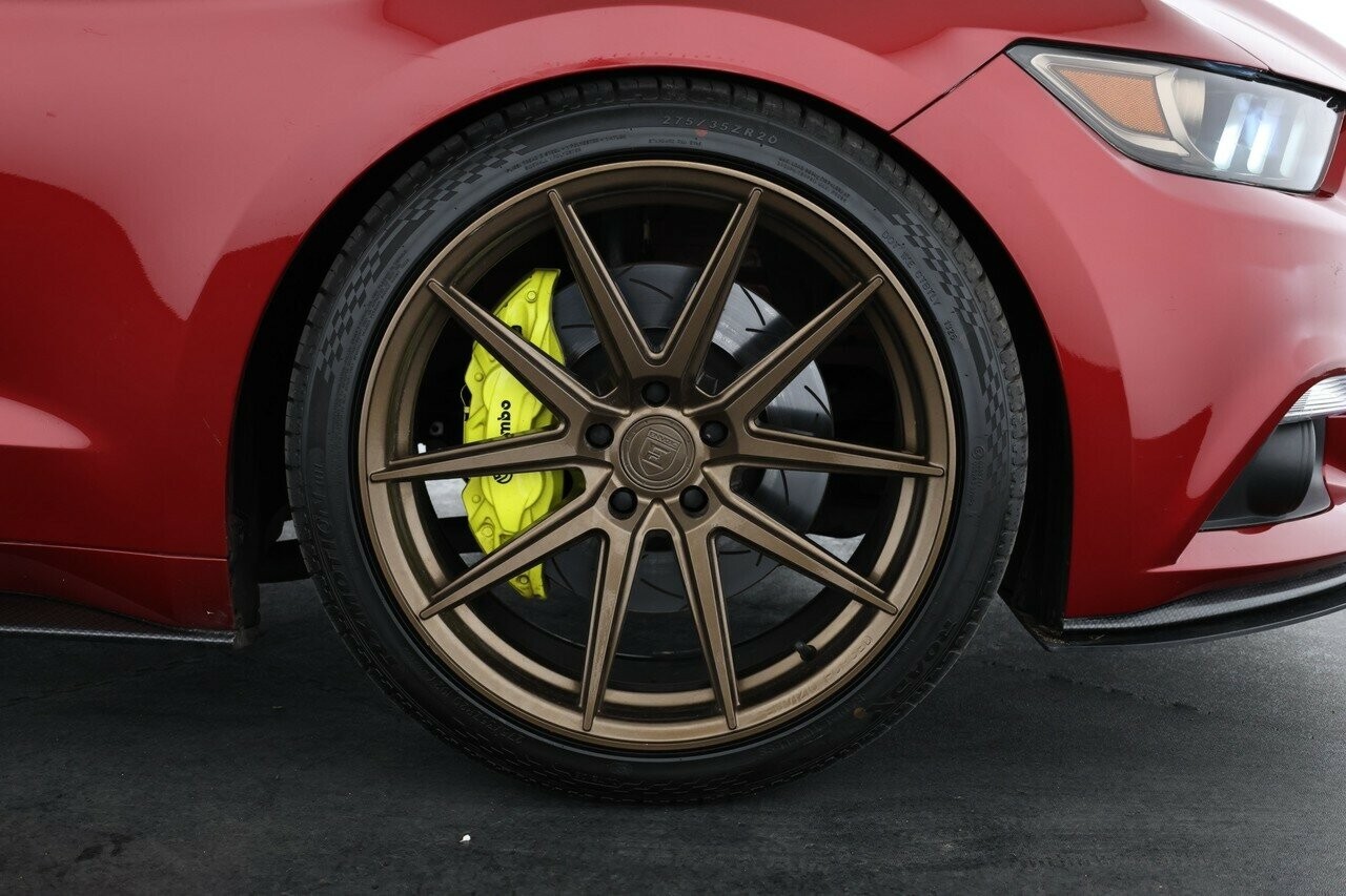 Ford Mustang image 4