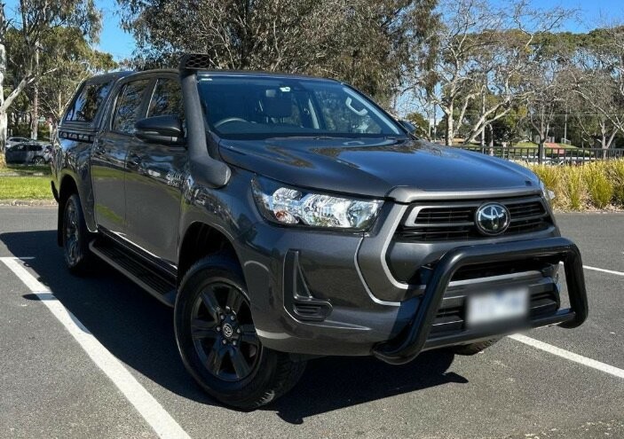 Toyota Hilux image 1