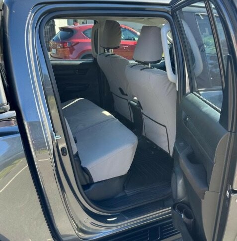 Toyota Hilux image 4