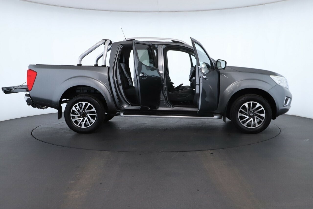 Nissan Navara image 2