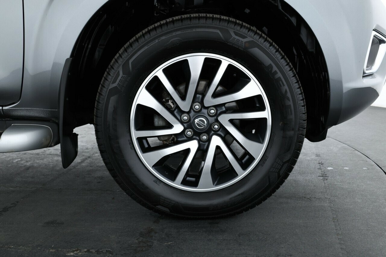 Nissan Navara image 4