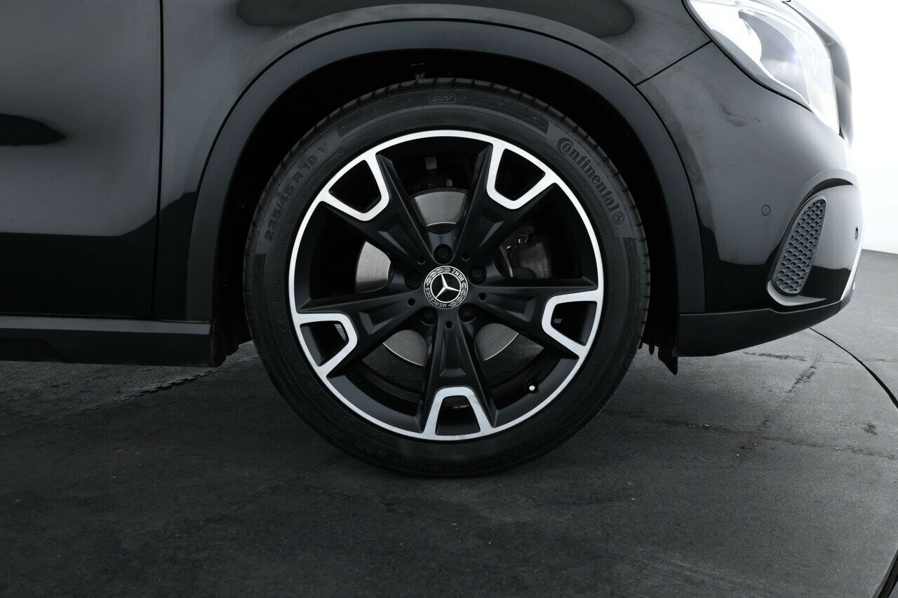 Mercedes Benz Gla-class image 4