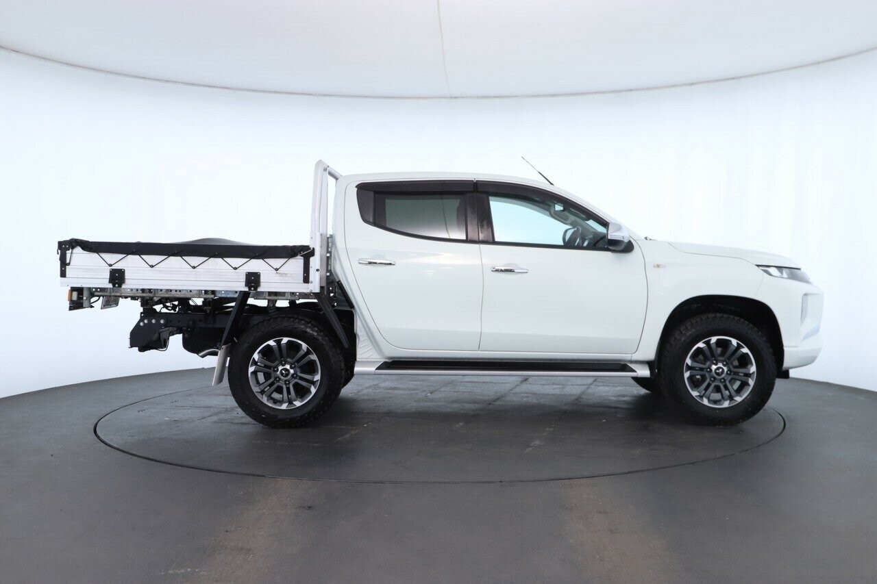 Mitsubishi Triton image 3