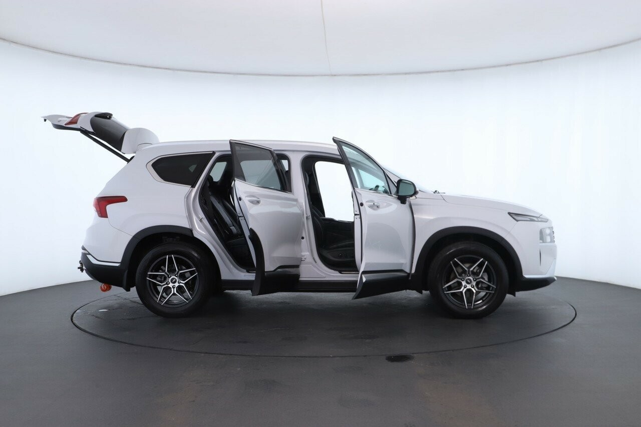 Hyundai Santa Fe image 2