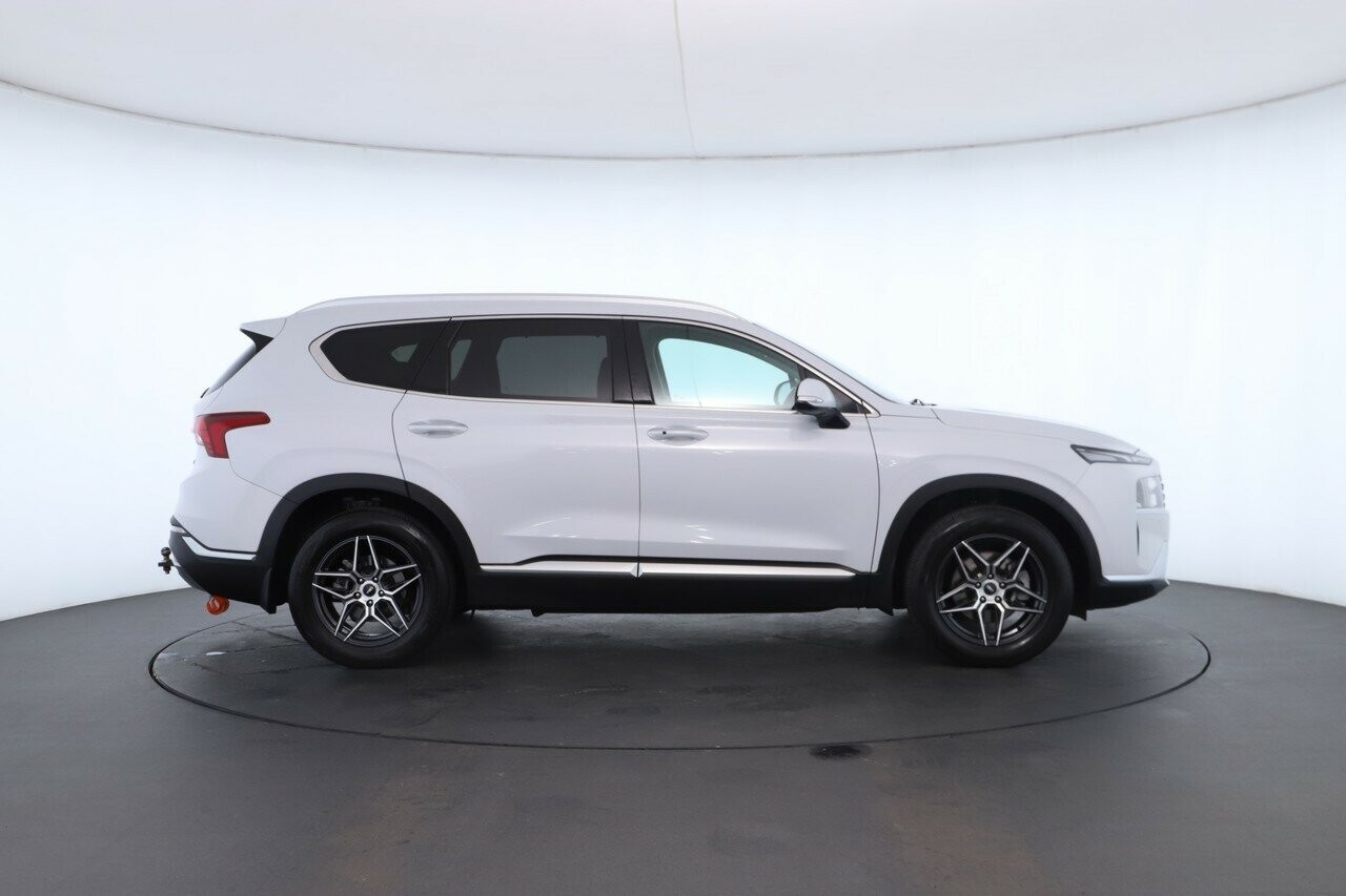 Hyundai Santa Fe image 3