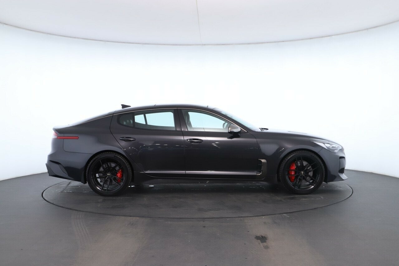 Kia Stinger image 3