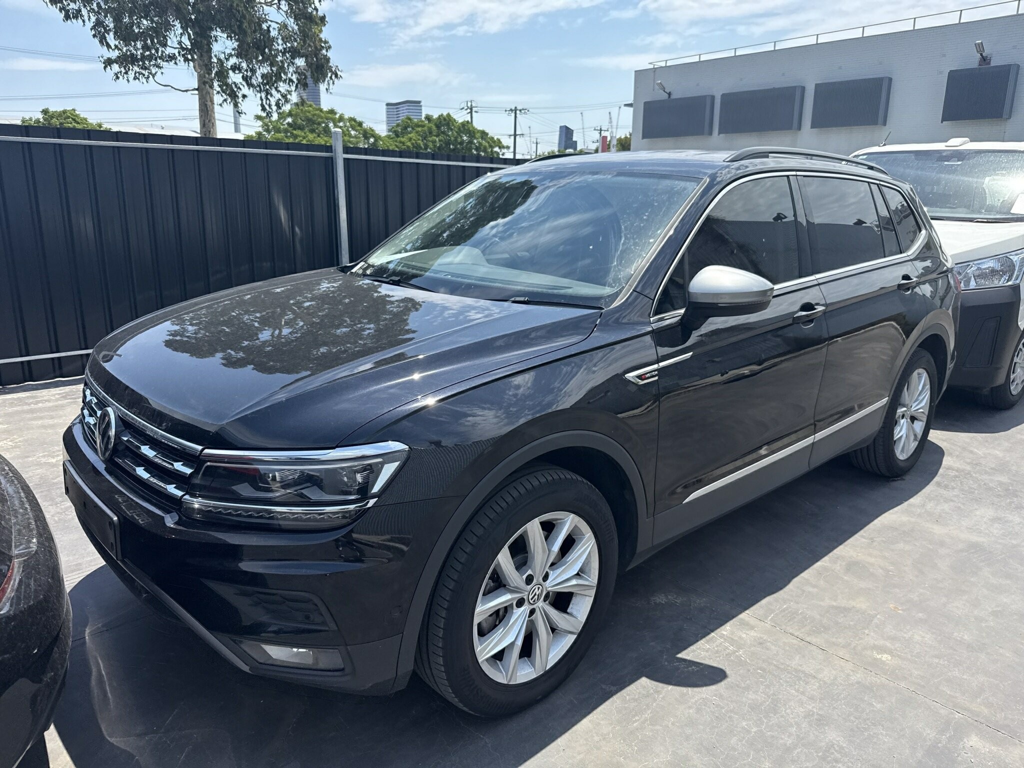 Volkswagen Tiguan image 1