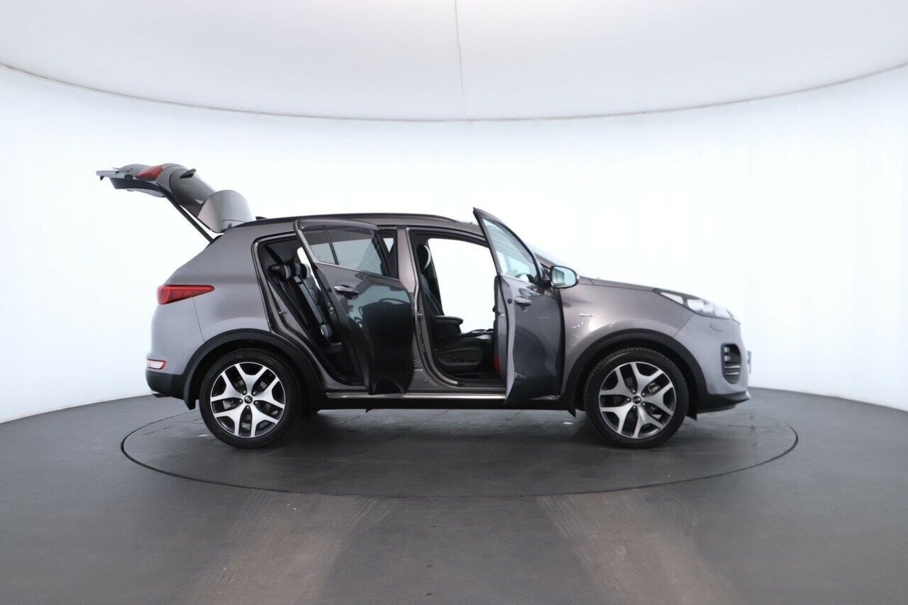 Kia Sportage image 2