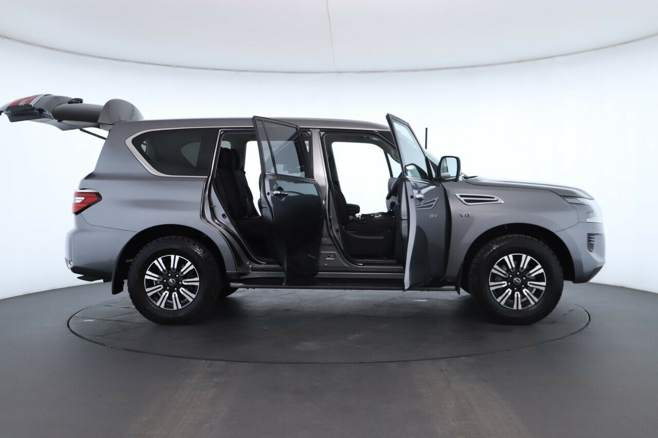 Nissan Patrol image 2