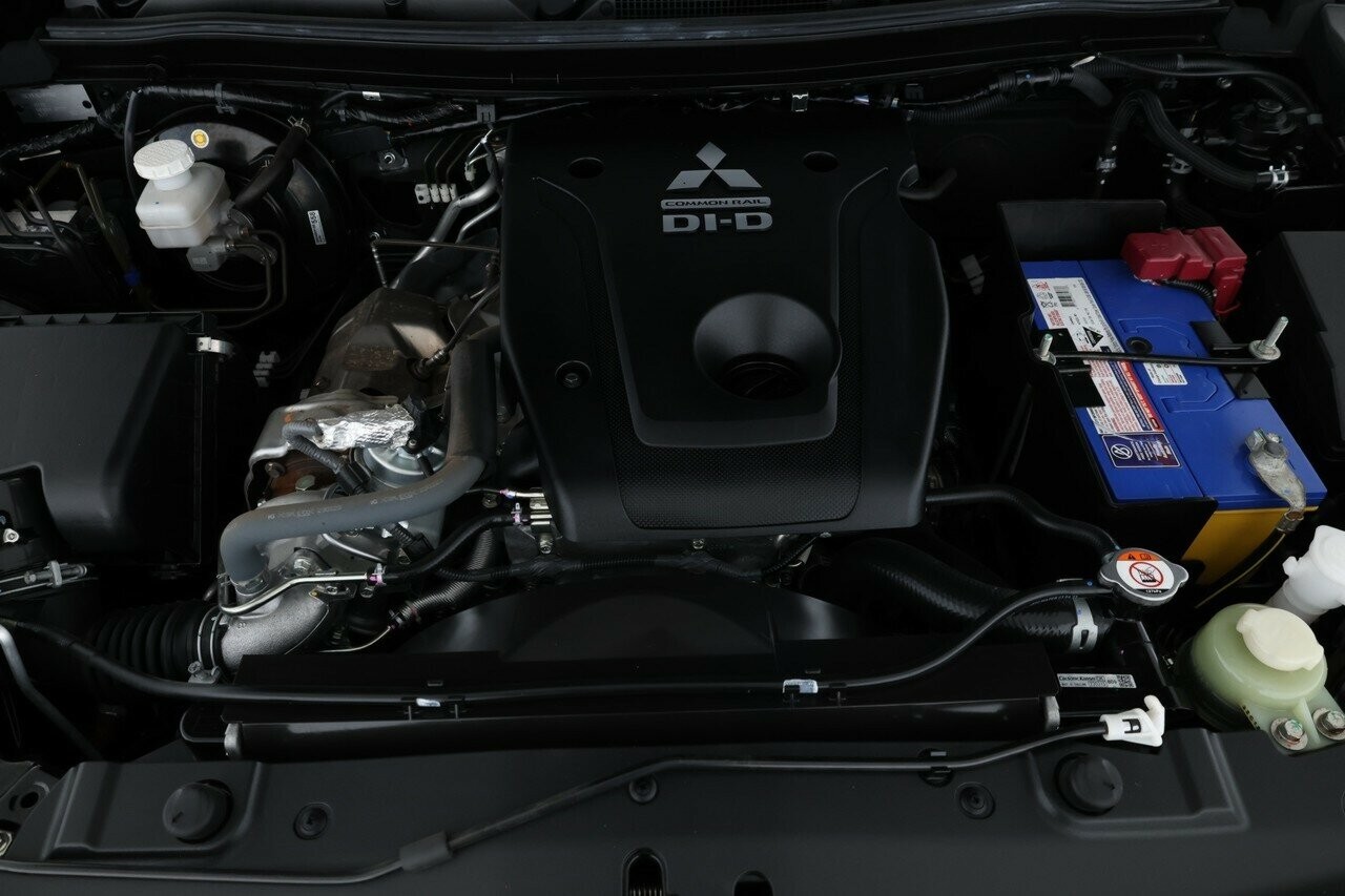 Mitsubishi Triton image 4