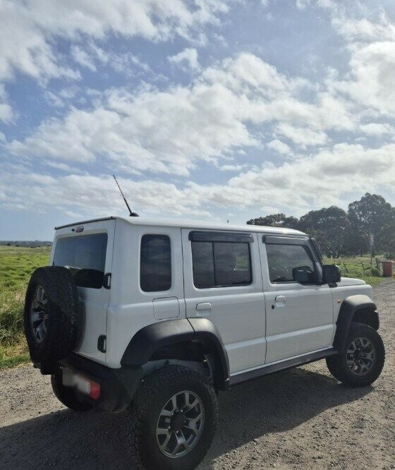 Suzuki Jimny image 4
