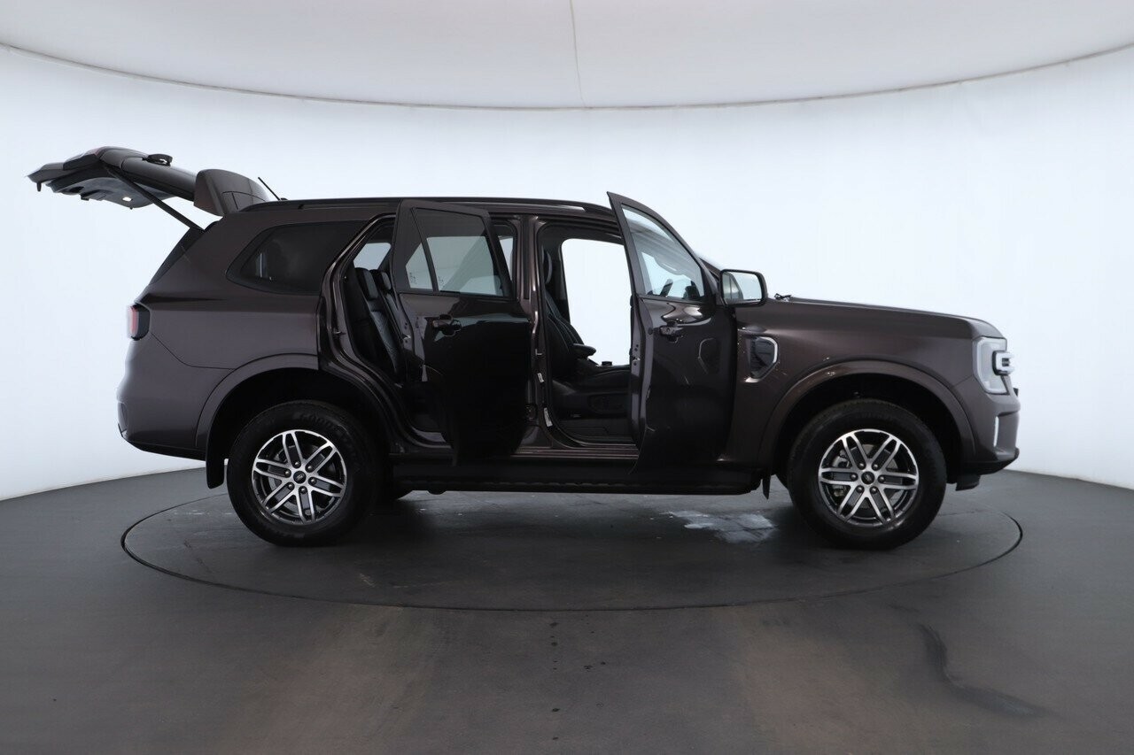 Ford Everest image 2