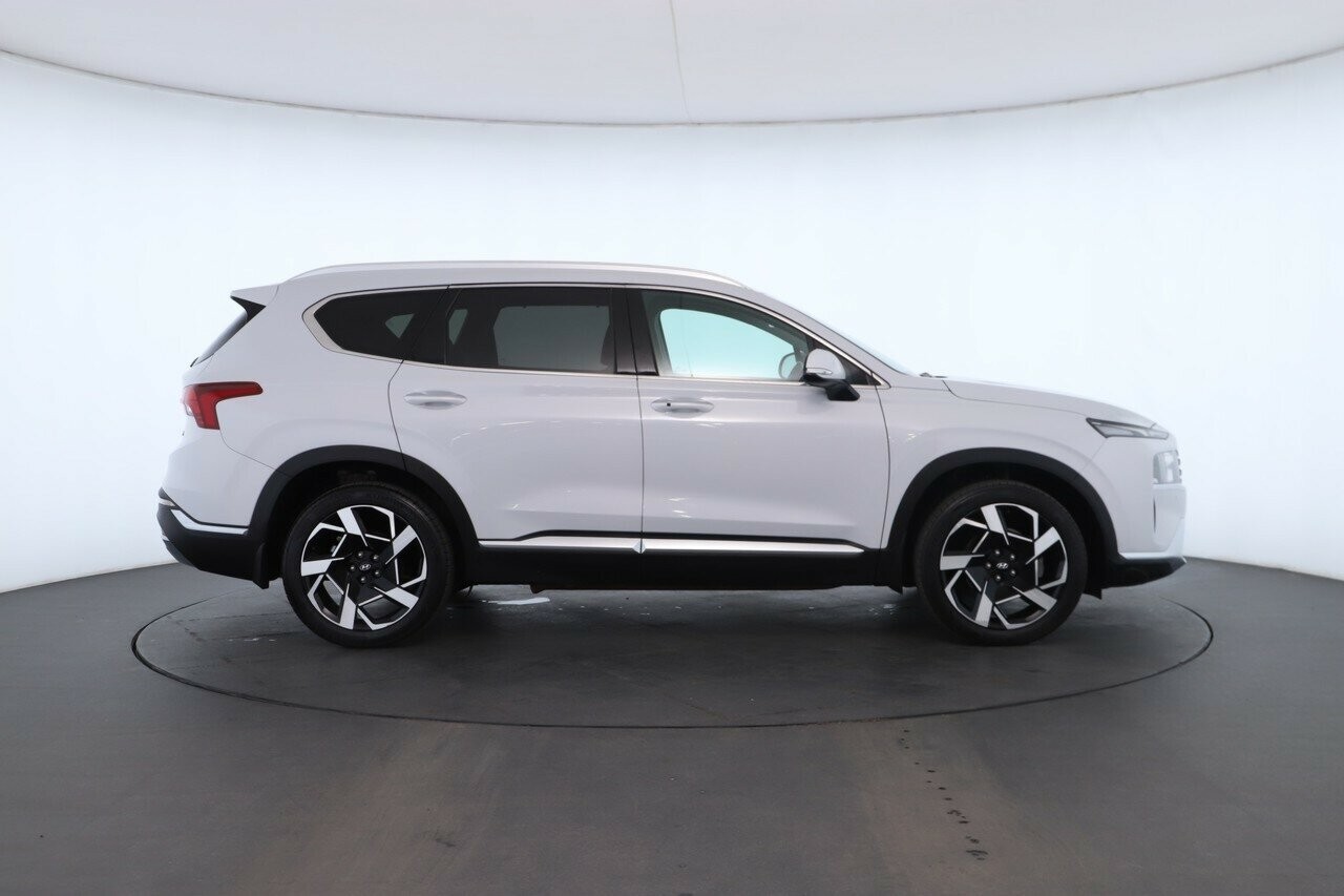 Hyundai Santa Fe image 3