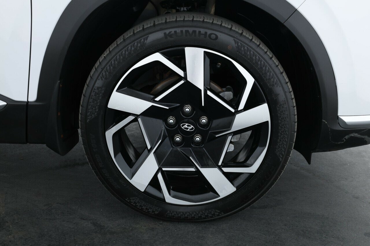 Hyundai Santa Fe image 4