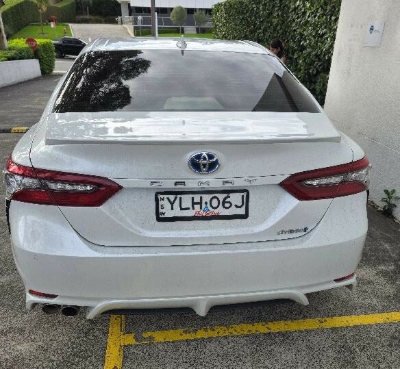 Toyota Camry image 3