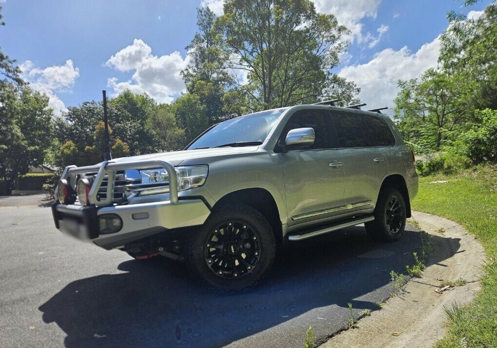 Toyota Landcruiser image 1